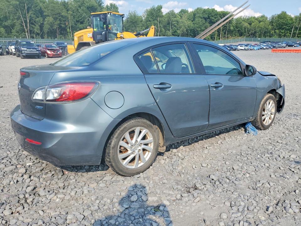 Photo 3 from auction – 2012 MAZDA 3 with VIN JM1BL1V85C1635380