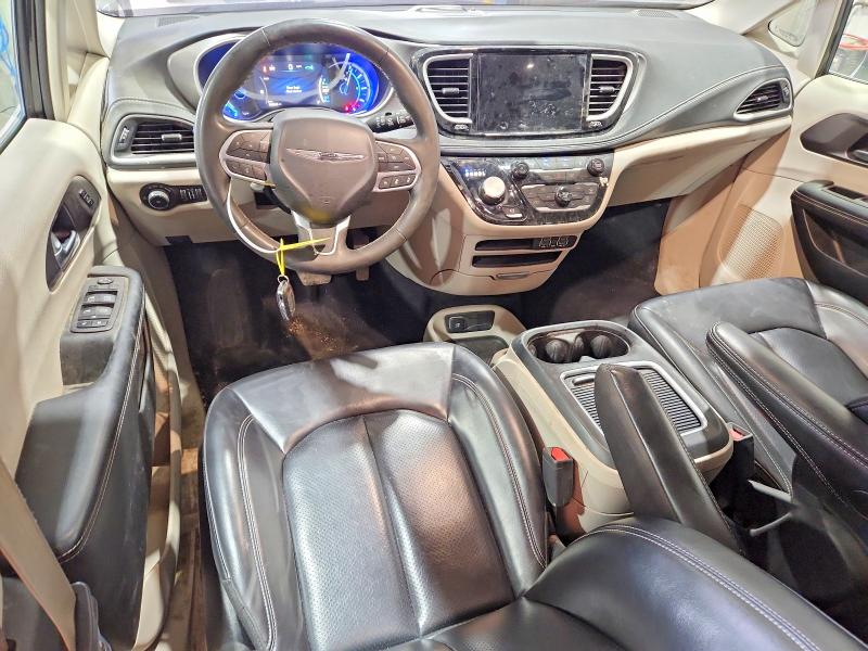 Photo 8 from auction – 2023 CHRYSLER PACIFICA with VIN 2C4RC1L75PR572694