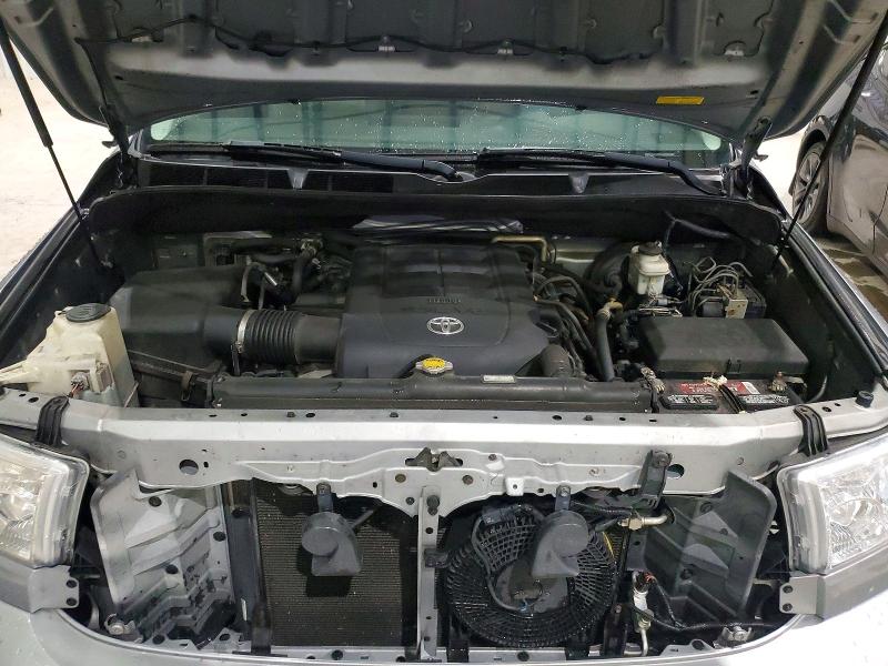 Photo 12 from auction – 2012 TOYOTA SEQUOIA with VIN 5TDDW5G18CS071993
