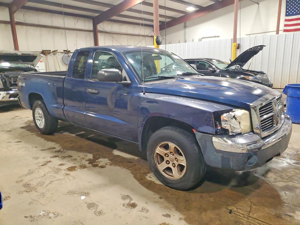 Photo 4 from auction – 2005 DODGE DAKOTA with VIN 1D7HW42N05S236893