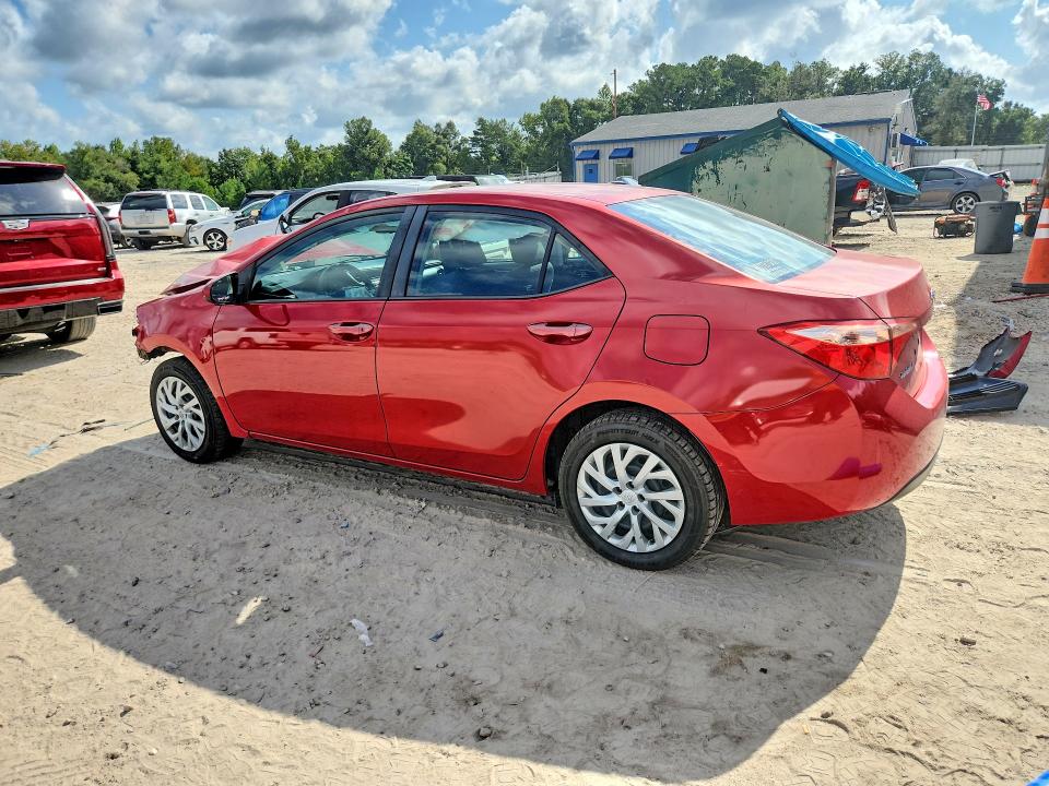 Zdjęcie 2 z aukcji – 2018 TOYOTA COROLLA z VIN 5YFBURHE7JP750150