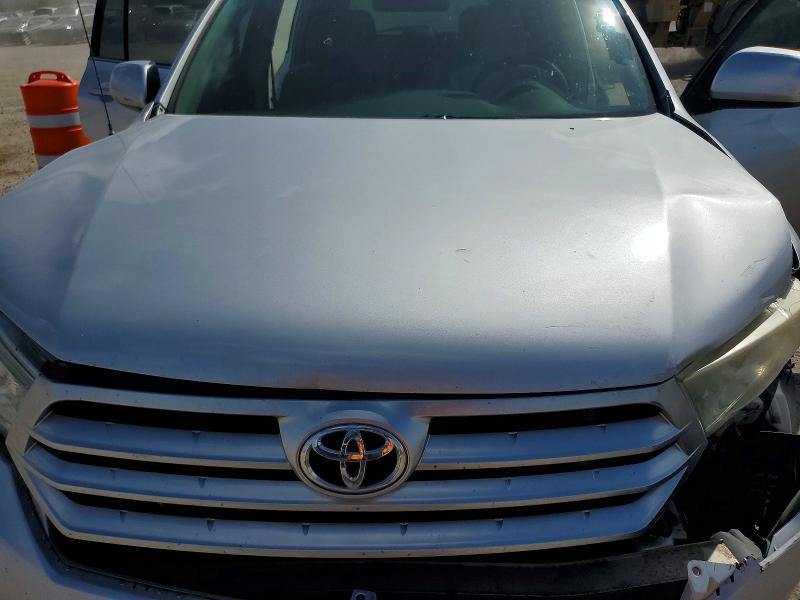 Photo 11 from auction – 2011 TOYOTA HIGHLANDER with VIN 5TDZK3EH3BS025914