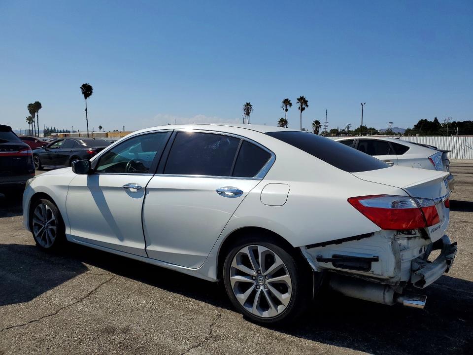 Photo 2 from auction – 2014 HONDA ACCORD with VIN 1HGCR2F56EA042029