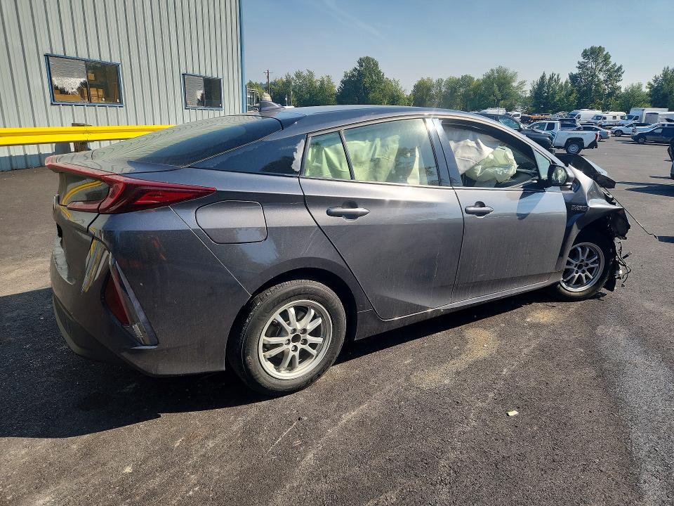 Photo 3 from auction – 2018 TOYOTA PRIUS PRIME with VIN JTDKARFPXJ3078686