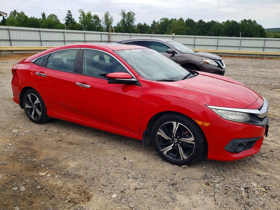 Photo 4 from auction – 2016 HONDA CIVIC with VIN 2HGFC1F97GH630988