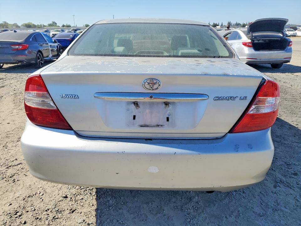 Photo 6 from auction – 2004 TOYOTA CAMRY with VIN 4T1BE32K54U814939