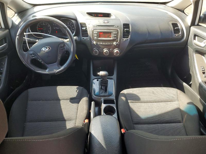 Foto 8 de la subasta – 2017 KIA FORTE con VIN 3KPFK4A71HE010417