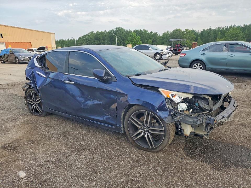 Photo 4 from auction – 2017 HONDA ACCORD with VIN 1HGCR2F55HA216290