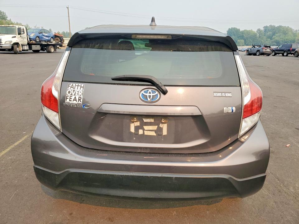 Photo 6 from auction – 2017 TOYOTA PRIUS C with VIN JTDKDTB32H1597552