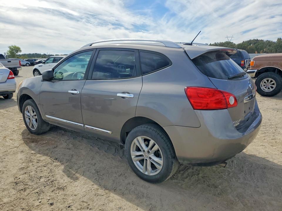 Photo 2 from auction – 2015 NISSAN ROGUE SELECT with VIN JN8AS5MV1FW753760