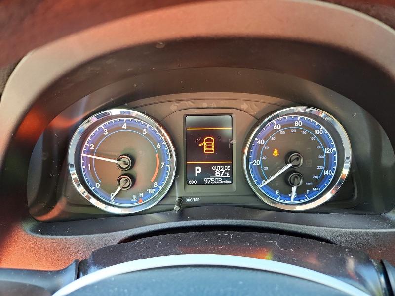 Photo 9 from auction – 2018 TOYOTA COROLLA with VIN 2T1BURHEXJC113964