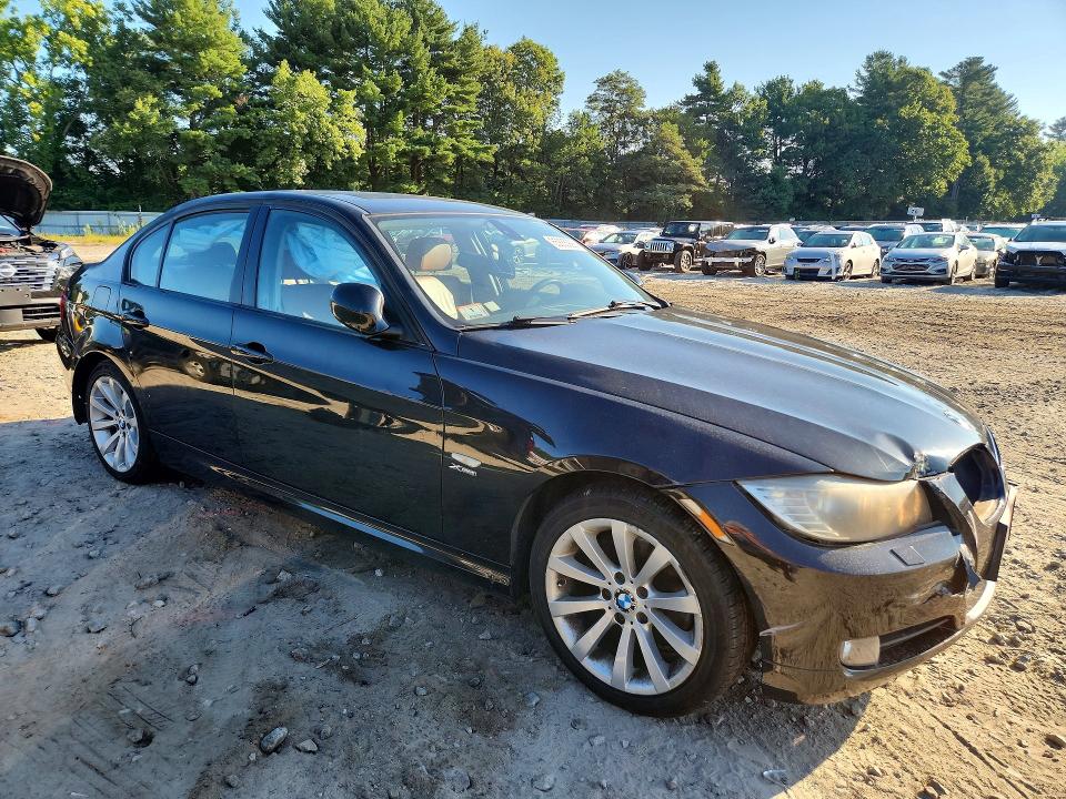 Photo 4 from auction – 2011 BMW 328 with VIN WBAPK5G57BNN82088