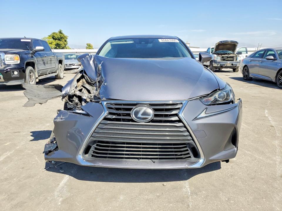 Foto 5 de la subasta – 2018 LEXUS IS con VIN JTHBA1D25J5066442