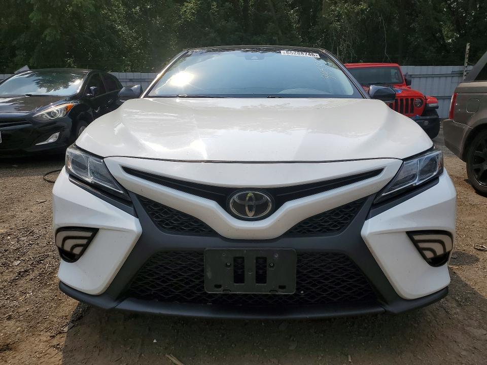 Photo 5 from auction – 2020 TOYOTA CAMRY with VIN 4T1G11AK5LU945973