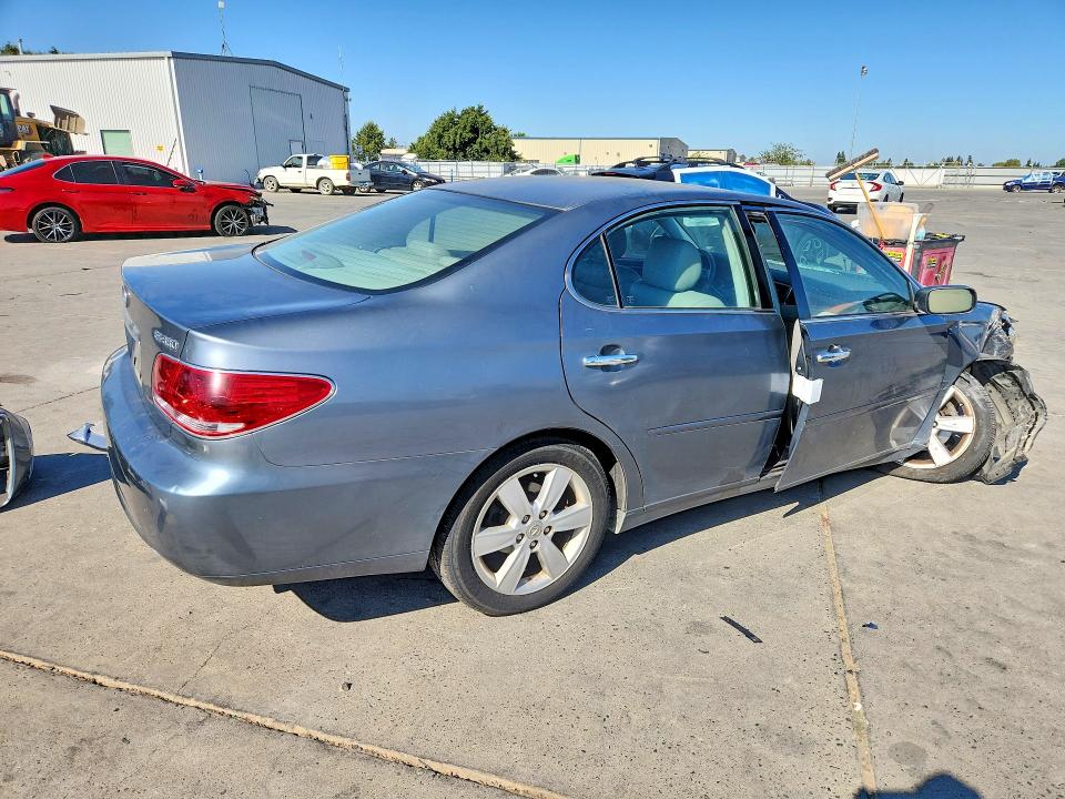 Photo 3 from auction – 2005 LEXUS ES with VIN JTHBA30GX55089170