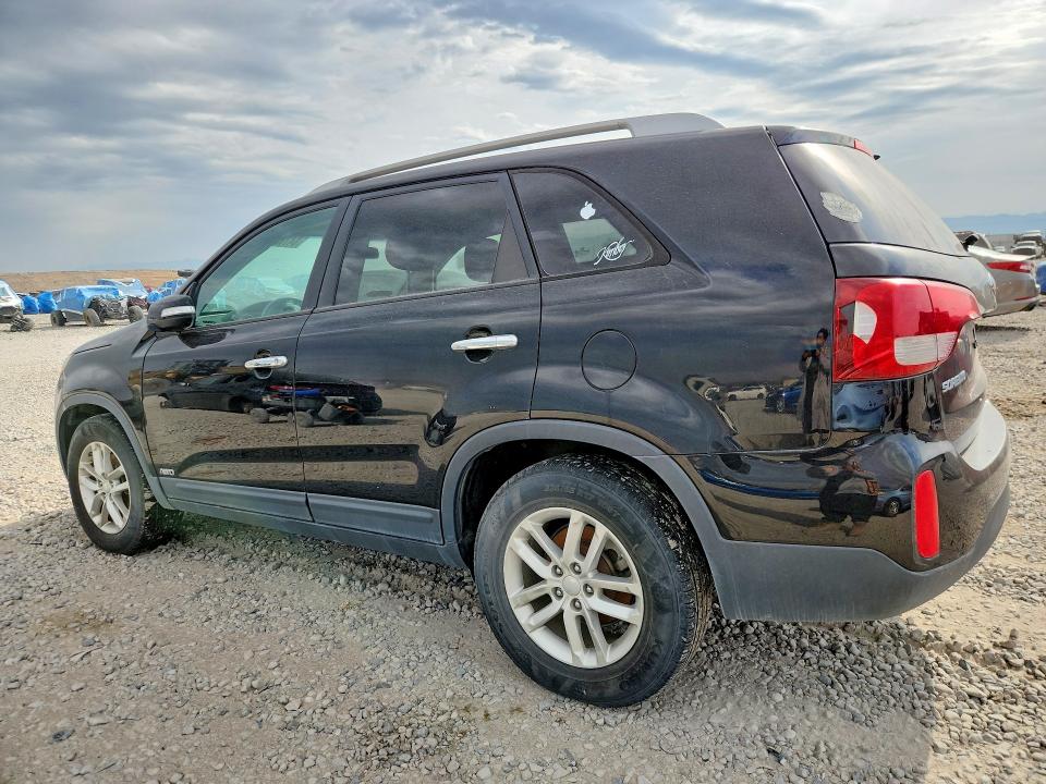 Photo 2 from auction – 2015 KIA SORENTO with VIN 5XYKTDA73FG598476