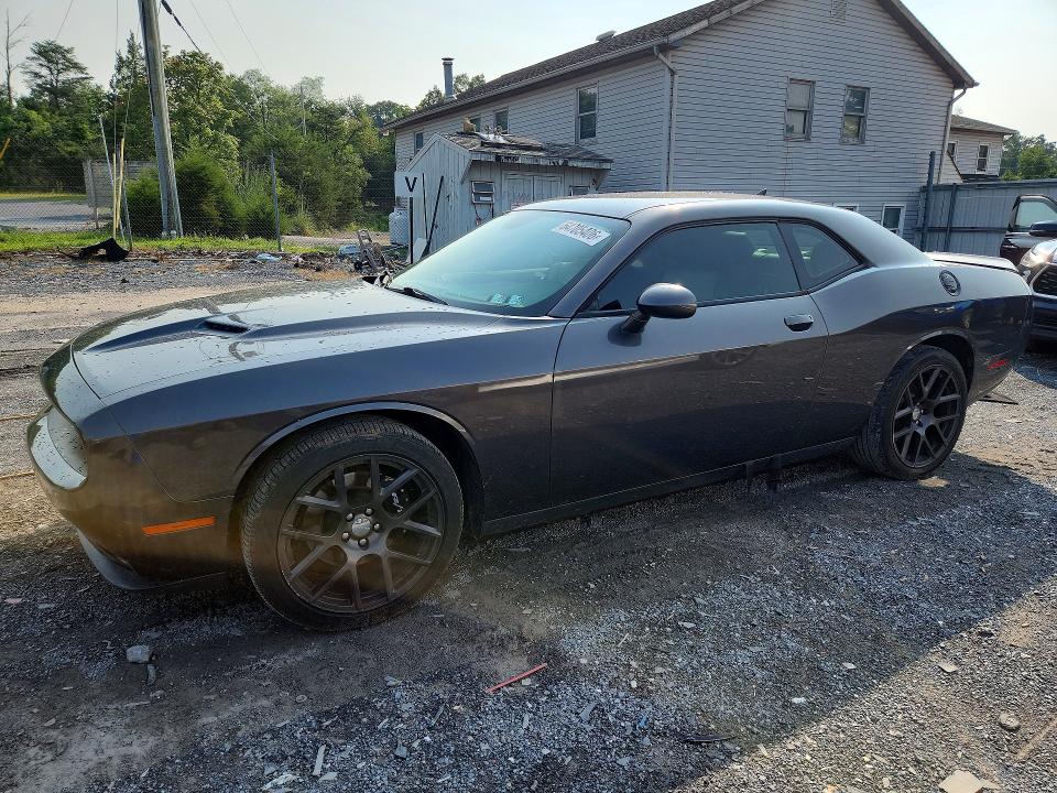 DODGE CHALLENGER 2016 with VIN 2C3CDZBT7GH101494 - Photo from auction