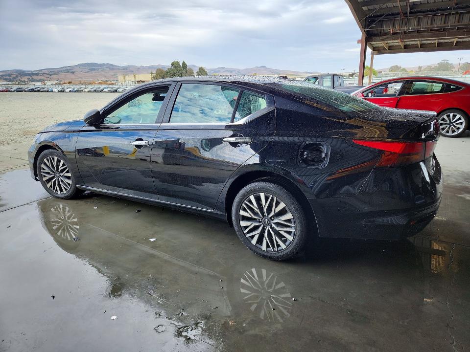 Photo 2 from auction – 2025 NISSAN ALTIMA with VIN 1N4BL4DV8SN328176
