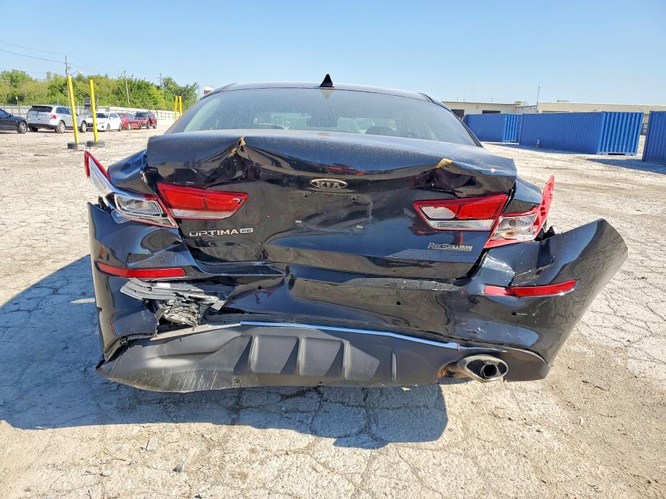 Photo 6 from auction – 2019 KIA OPTIMA with VIN 5XXGT4L36KG351676