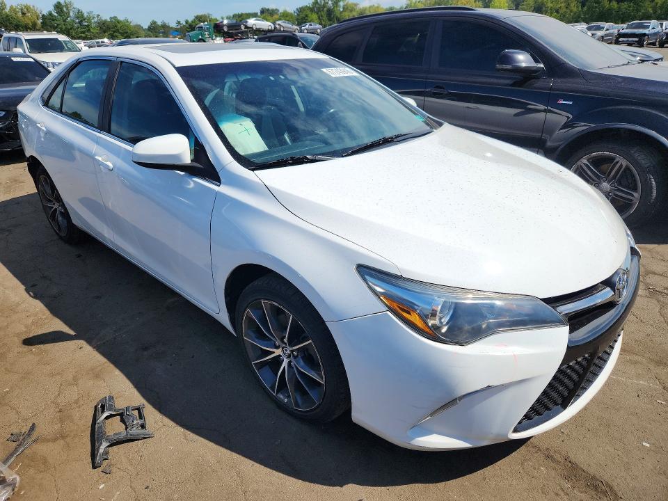 Zdjęcie 4 z aukcji – 2015 TOYOTA CAMRY z VIN 4T1BF1FK6FU942993