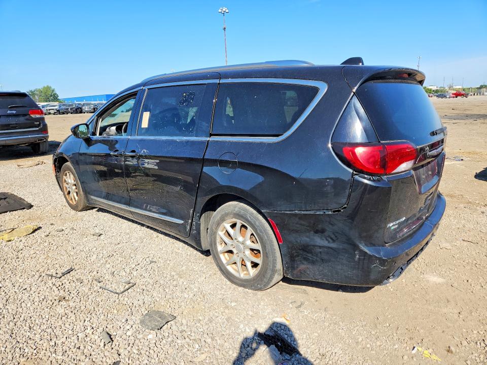 Photo 2 from auction – 2020 CHRYSLER PACIFICA with VIN 2C4RC1BG2LR133593