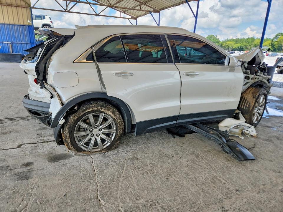 Photo 3 from auction – 2019 CADILLAC XT4 with VIN 1GYAZAR49KF150527