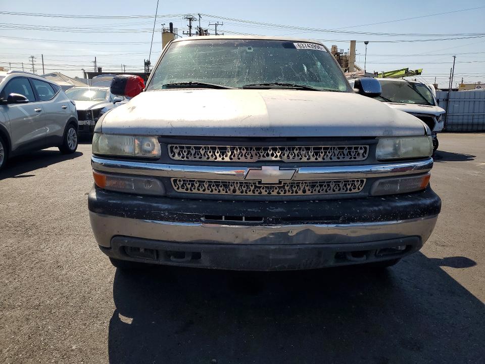 Photo 5 from auction – 2000 CHEVROLET SILVERADO with VIN 1GCEC19VXYZ352995