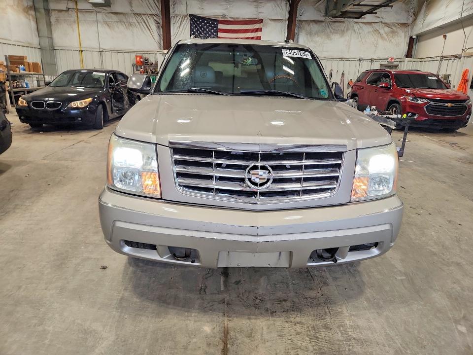 Photo 5 from auction – 2004 CADILLAC ESCALADE with VIN 3GYFK66N54G330884