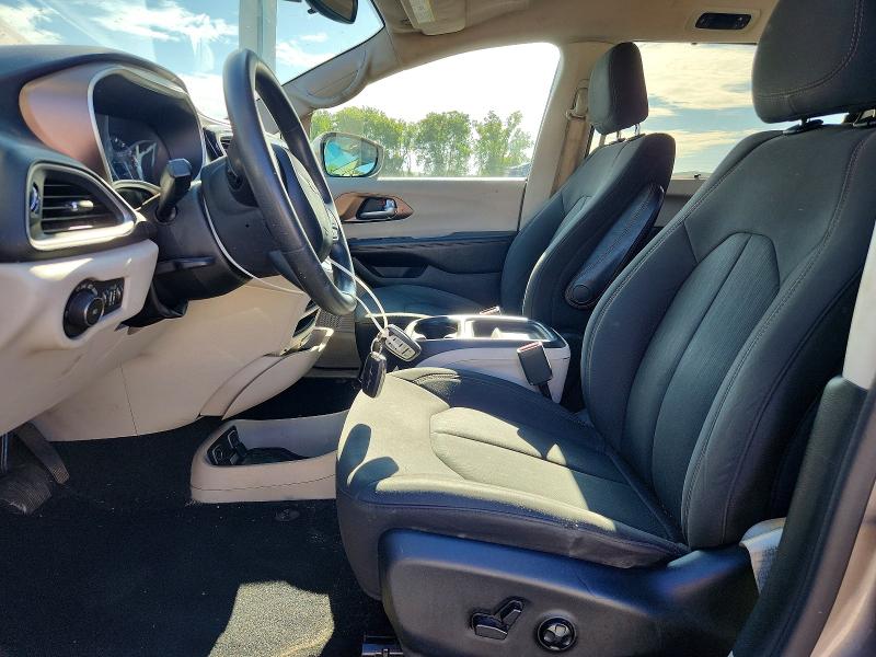 Photo 7 from auction – 2018 CHRYSLER PACIFICA with VIN 2C4RC1FGXJR256923