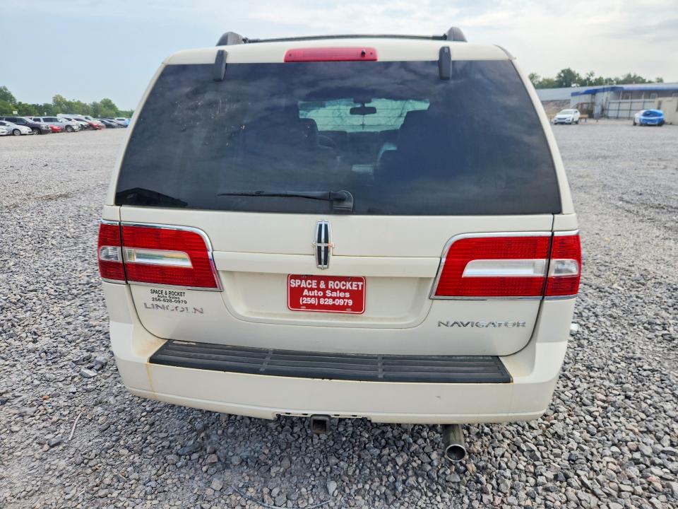 Photo 6 from auction – 2008 LINCOLN NAVIGATOR with VIN 5LMFU285X8LJ04377