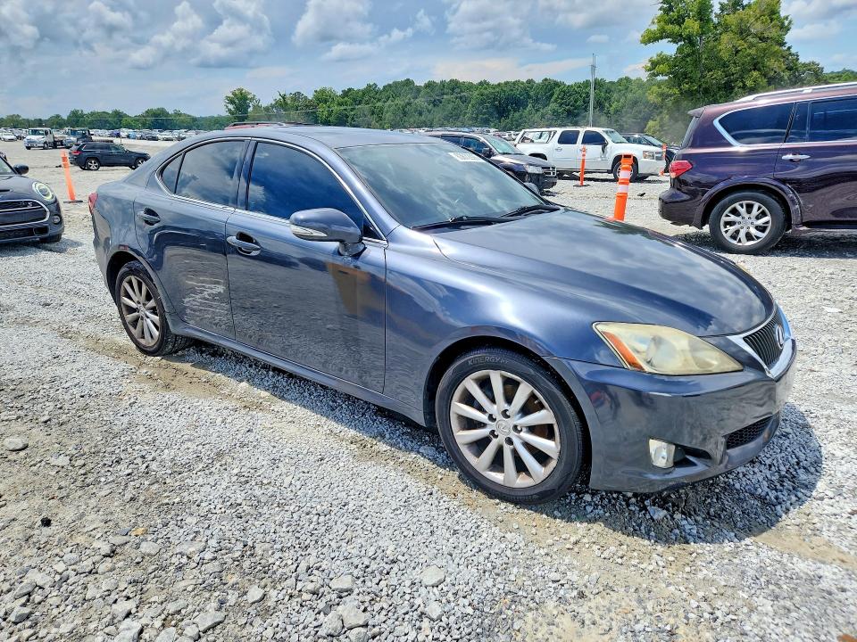 Photo 4 from auction – 2009 LEXUS IS with VIN JTHCK262495031973