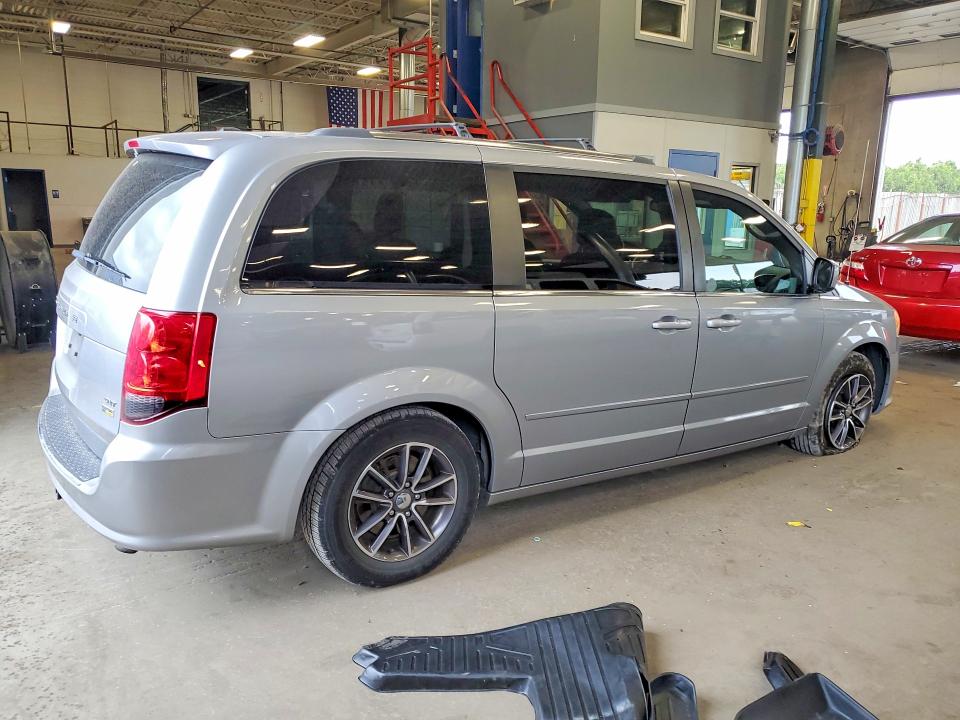 Photo 3 from auction – 2017 DODGE GRAND CARAVAN with VIN 2C4RDGCGXHR799915