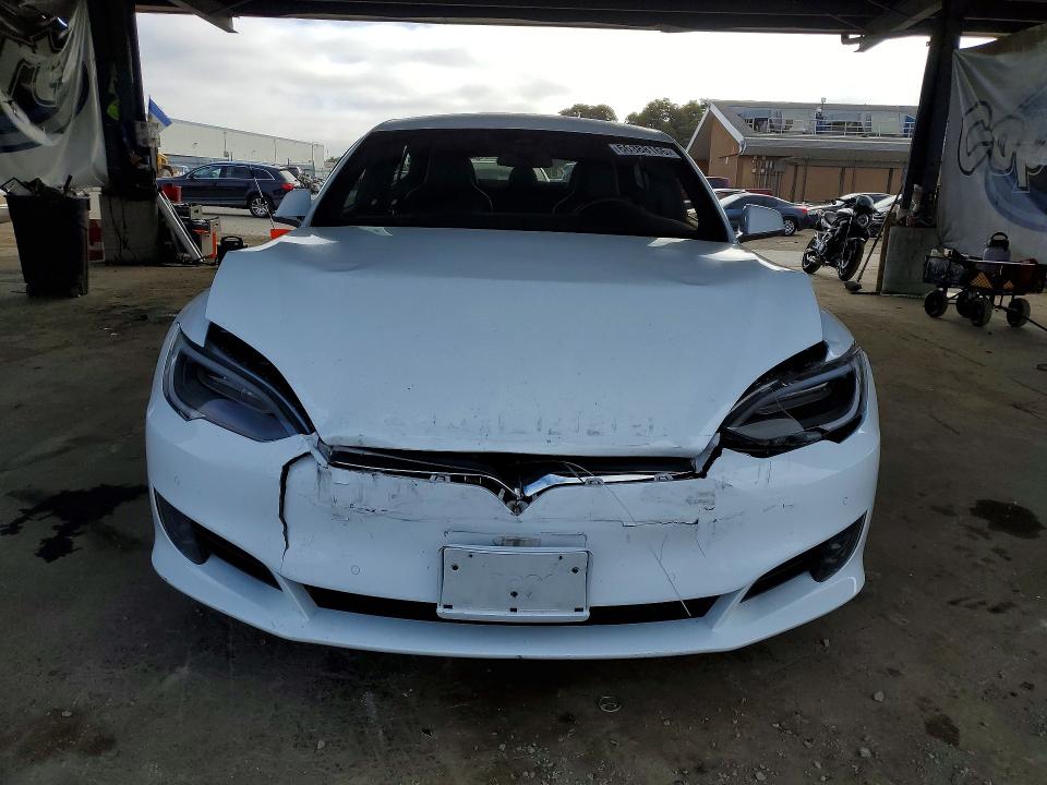 Photo 5 from auction – 2016 TESLA MODEL S with VIN 5YJSA1E25GF159582