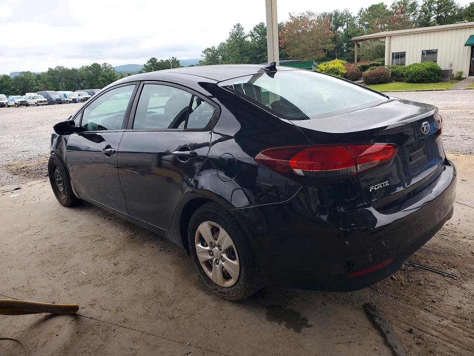 Photo 2 from auction – 2017 KIA FORTE with VIN 3KPFK4A75HE115607