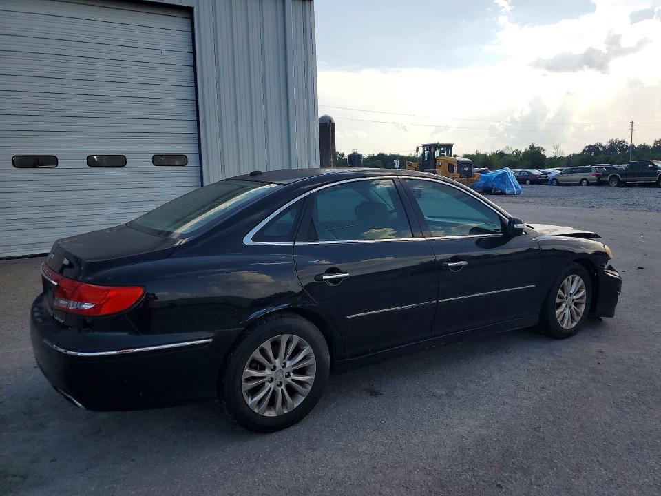 Zdjęcie 3 z aukcji – 2011 HYUNDAI AZERA z VIN KMHFC4DF3BA530429