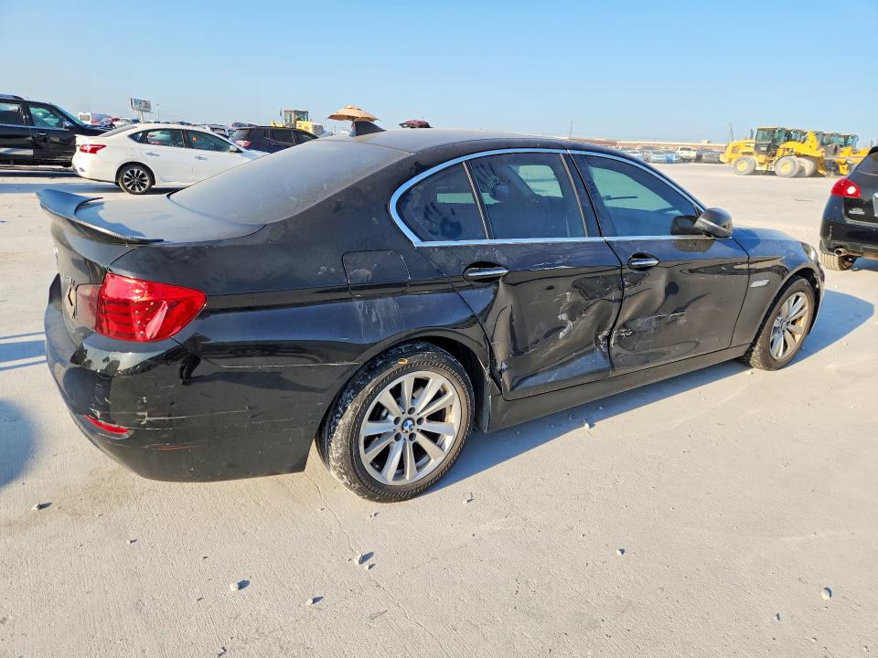 Photo 3 from auction – 2016 BMW 528 with VIN WBA5A5C53GG351538