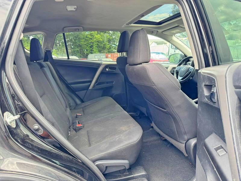 Zdjęcie 10 z aukcji – 2018 TOYOTA RAV4 z VIN 2T3RFREV4JW857885