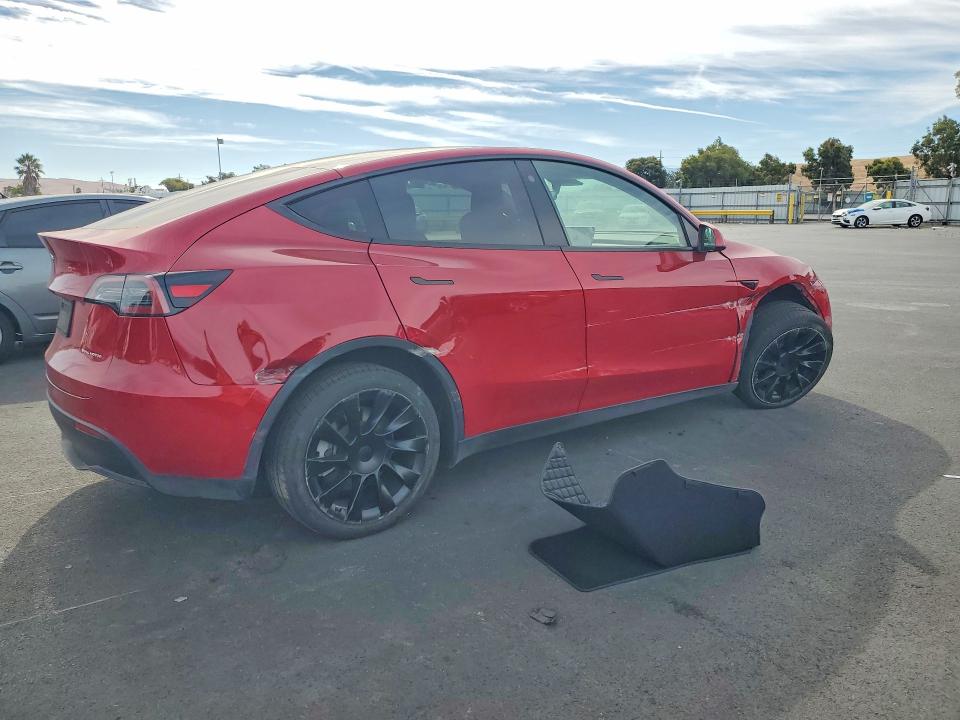 Снимка 3 от търг – 2021 TESLA MODEL Y с VIN 5YJYGDEE5MF263246
