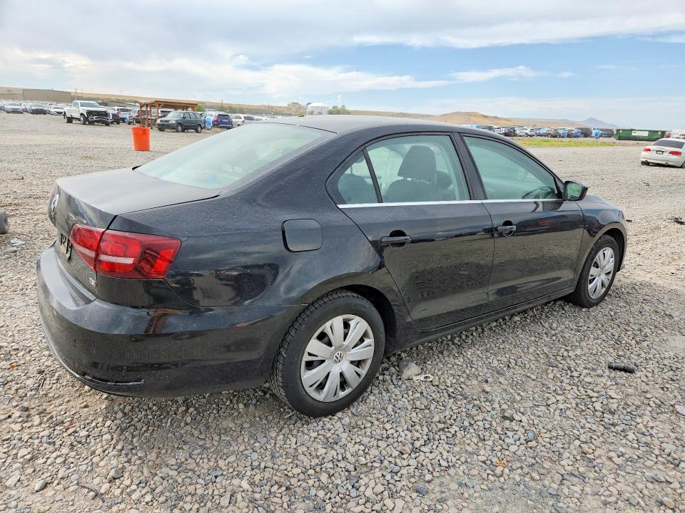 Photo 3 from auction – 2017 VOLKSWAGEN JETTA with VIN 3VW2B7AJ6HM349172