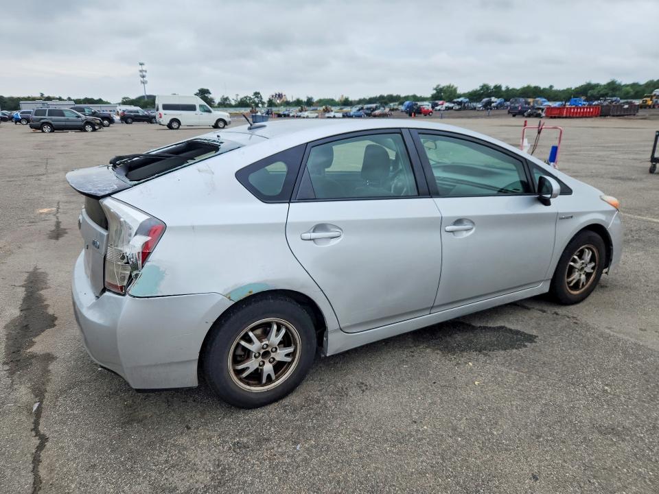 Photo 3 from auction – 2011 TOYOTA PRIUS with VIN JTDKN3DU7B1464960