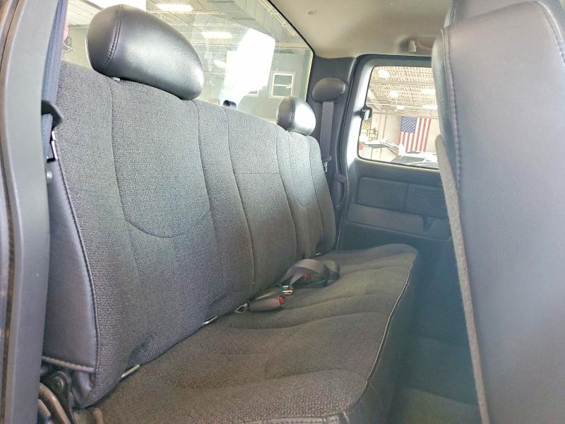 Photo 10 from auction – 2005 CHEVROLET SILVERADO with VIN 1GCEC19T35Z300070
