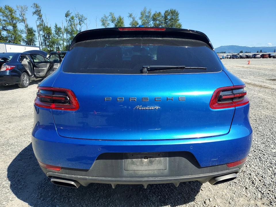 Photo 6 from auction – 2018 PORSCHE MACAN with VIN WP1AA2A50JLB24646