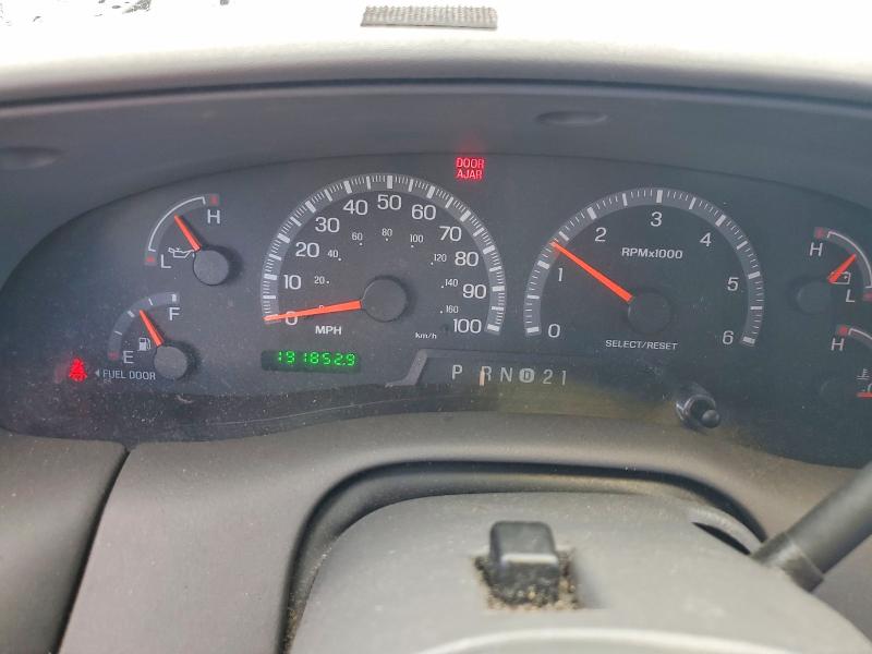 Photo 9 from auction – 2003 FORD F150 with VIN 1FTRX07283KC89874