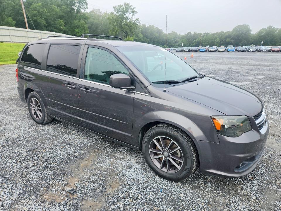 Photo 4 from auction – 2017 DODGE GRAND CARAVAN with VIN 2C4RDGCG7HR817769