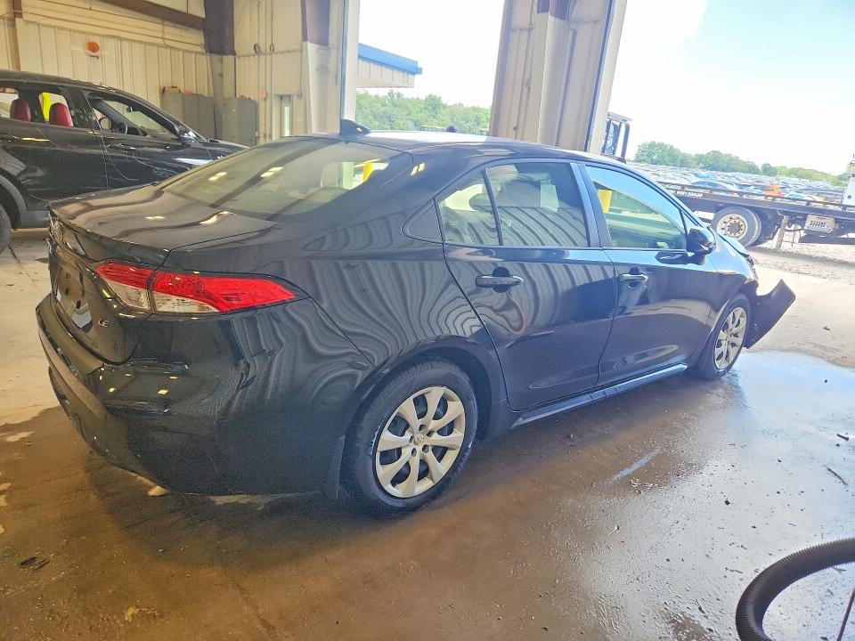 Photo 3 from auction – 2022 TOYOTA COROLLA with VIN JTDEPMAE0NJ216645