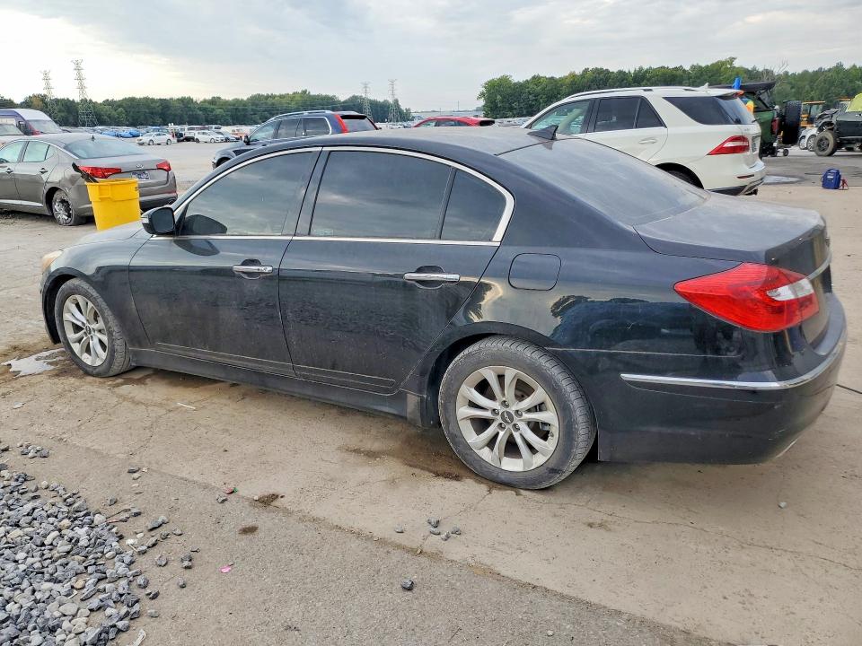 Photo 2 from auction – 2013 HYUNDAI GENESIS with VIN KMHGC4DD5DU247485