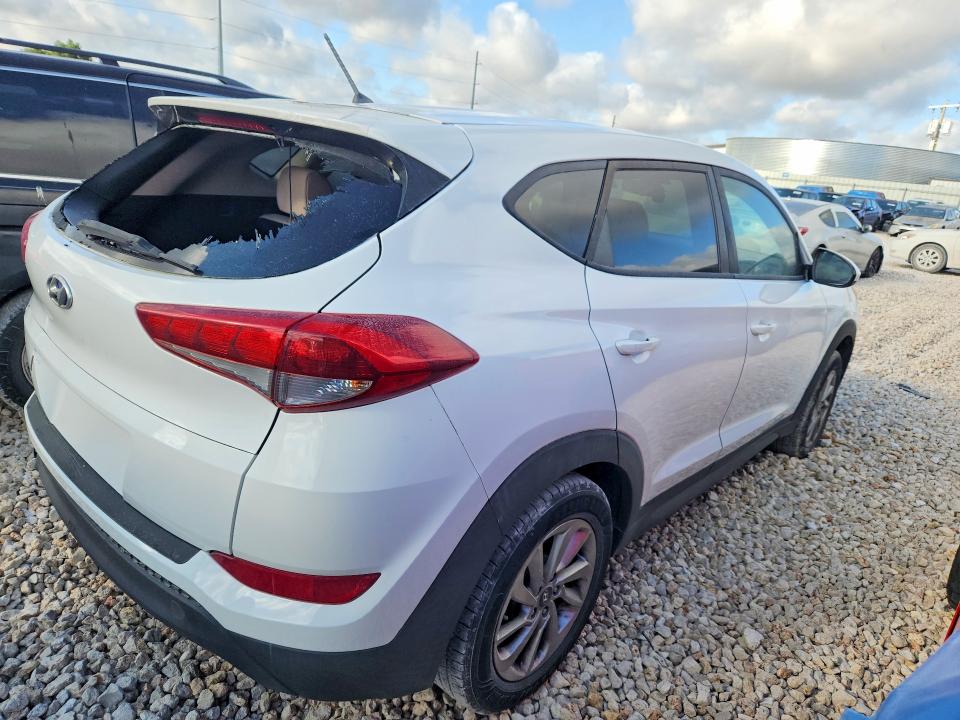 Photo 3 from auction – 2018 HYUNDAI TUCSON with VIN KM8J23A46JU683202