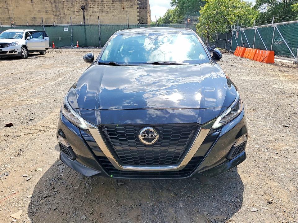 Photo 5 from auction – 2021 NISSAN ALTIMA with VIN 1N4BL4CW5MN401629