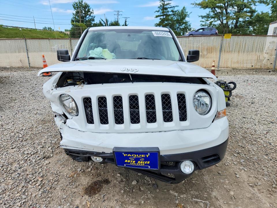 Photo 5 from auction – 2012 JEEP PATRIOT with VIN 1C4NJRFB2CD563192