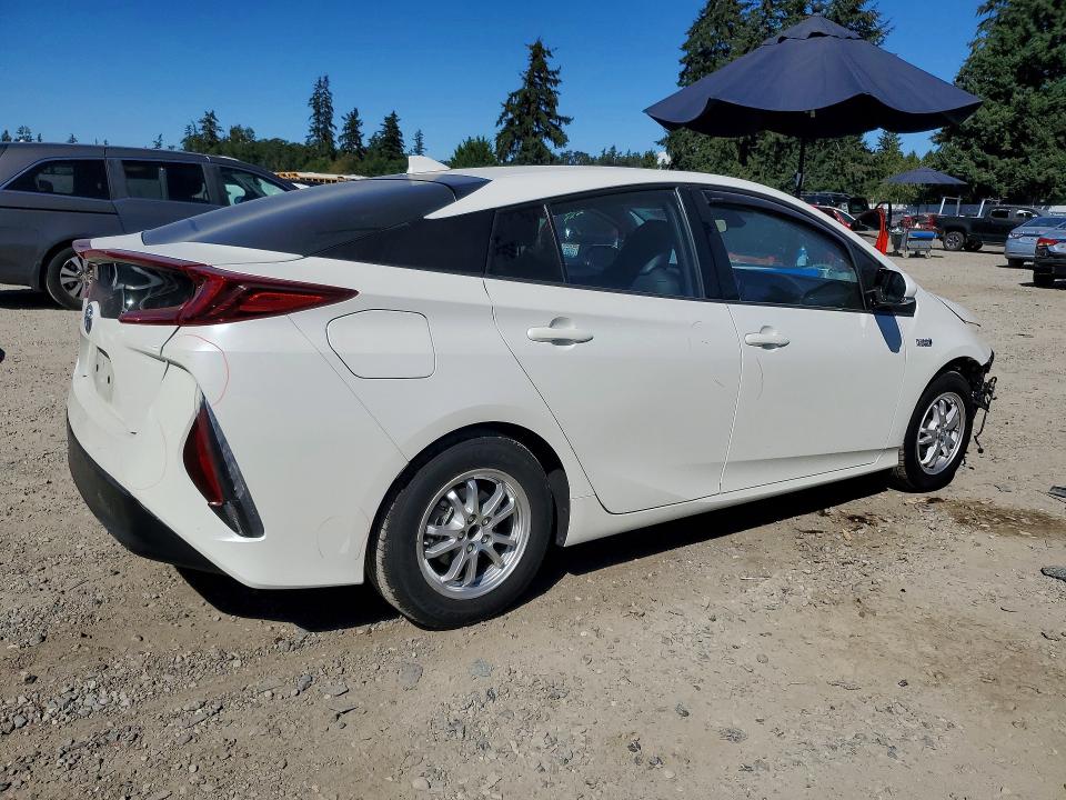 Photo 3 from auction – 2019 TOYOTA PRIUS PRIME with VIN JTDKARFP9K3116362